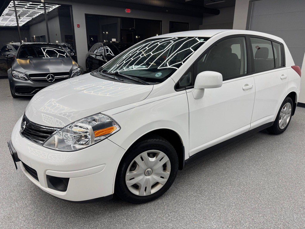 2011 Nissan Versa Image 5