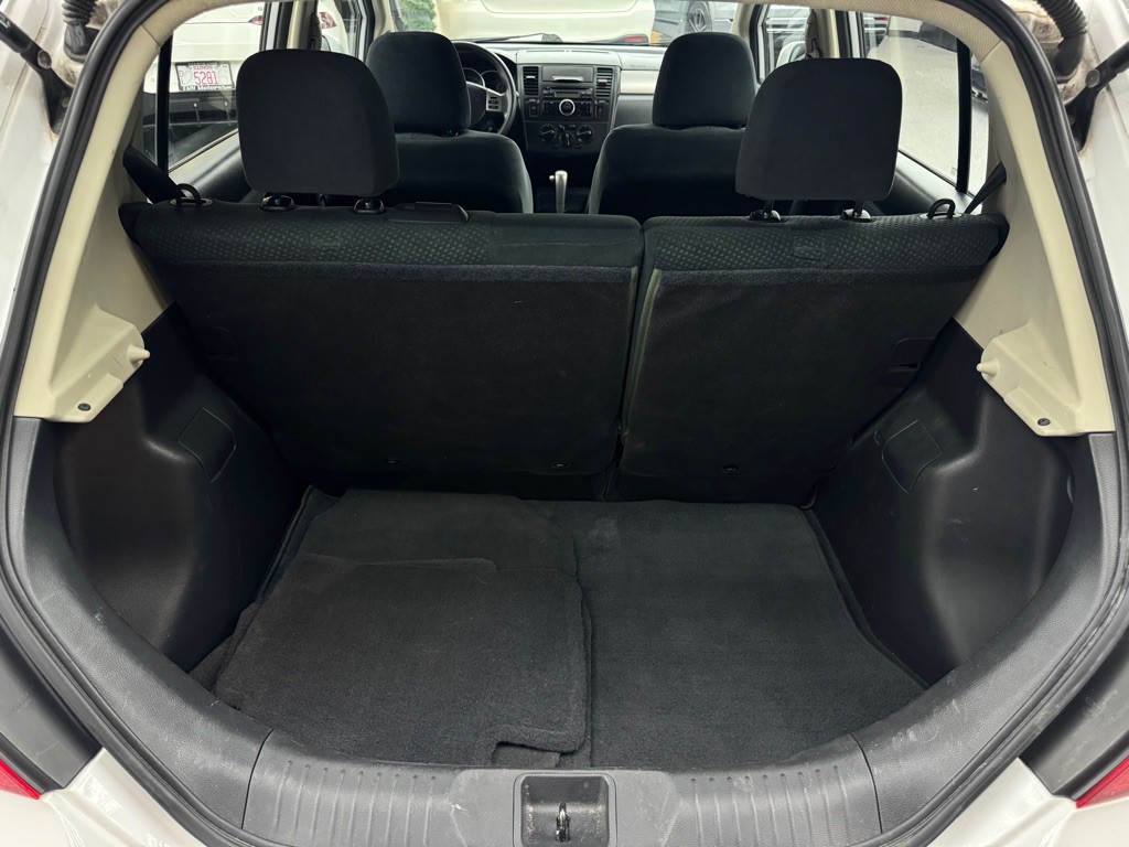 2011 Nissan Versa Image 14