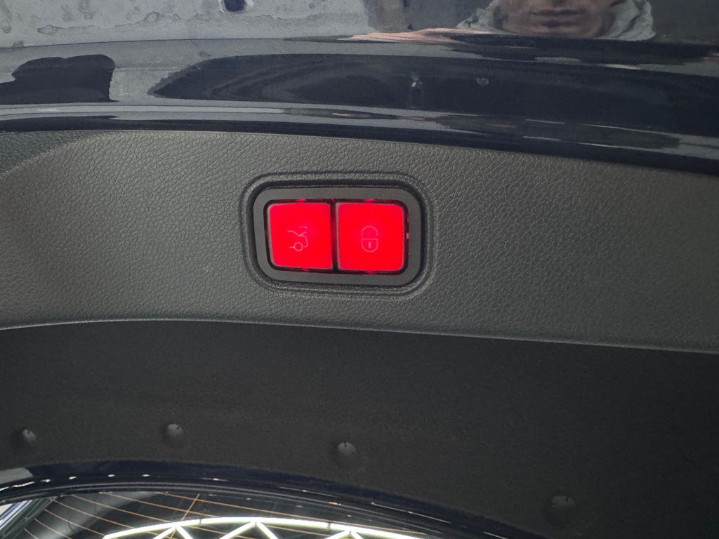 2019 Mercedes-Benz E-Class Image 30