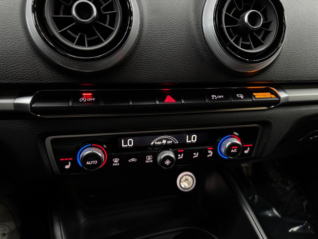 2017 Audi A3 Image 32