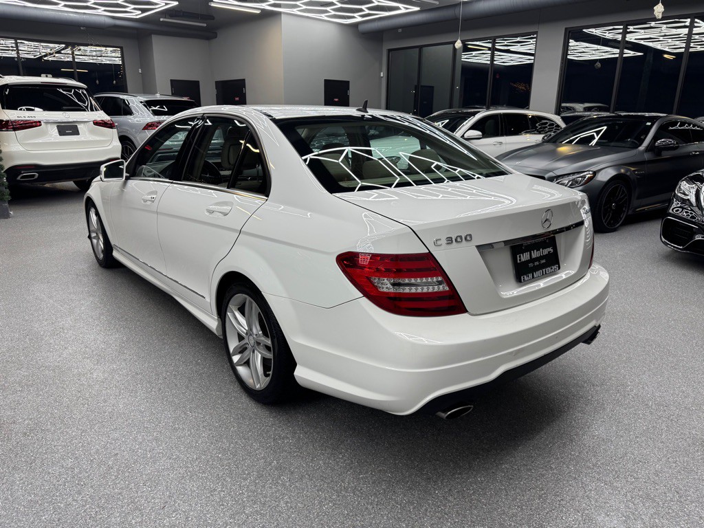 2014 Mercedes-Benz C-Class Image 10