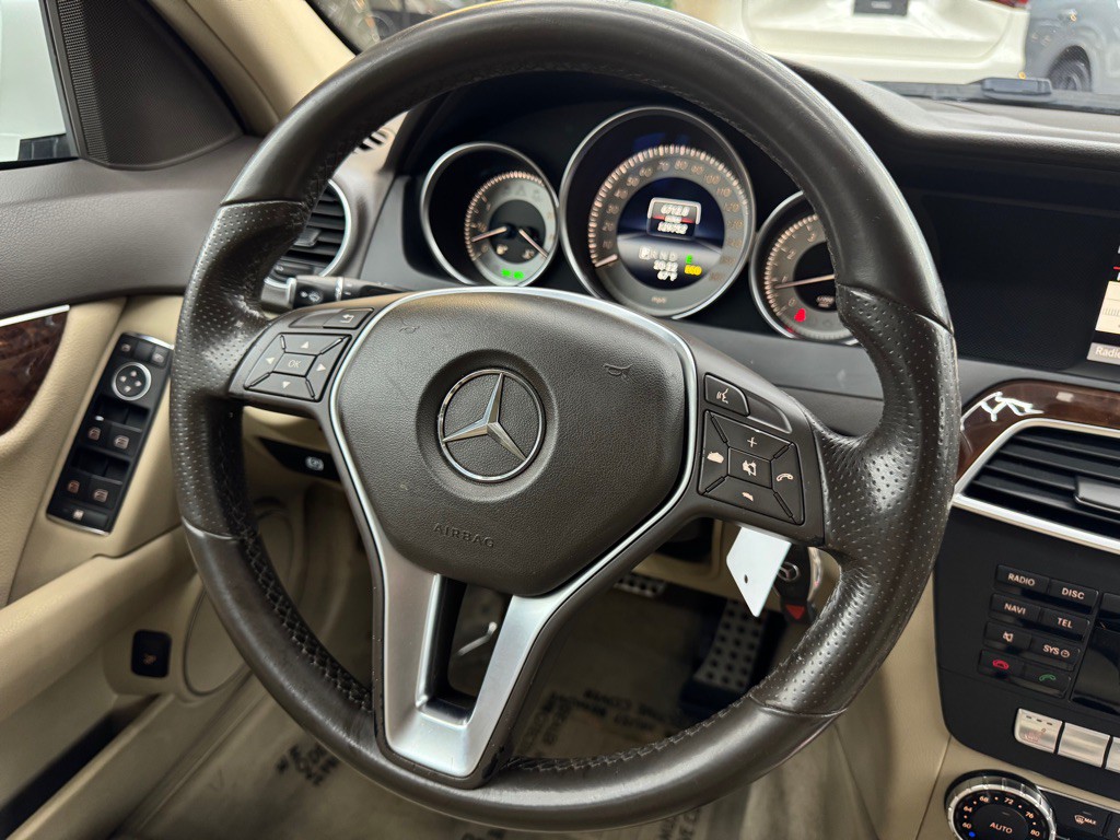 2014 Mercedes-Benz C-Class Image 27