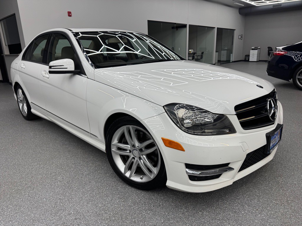 2014 Mercedes-Benz C-Class Image 36
