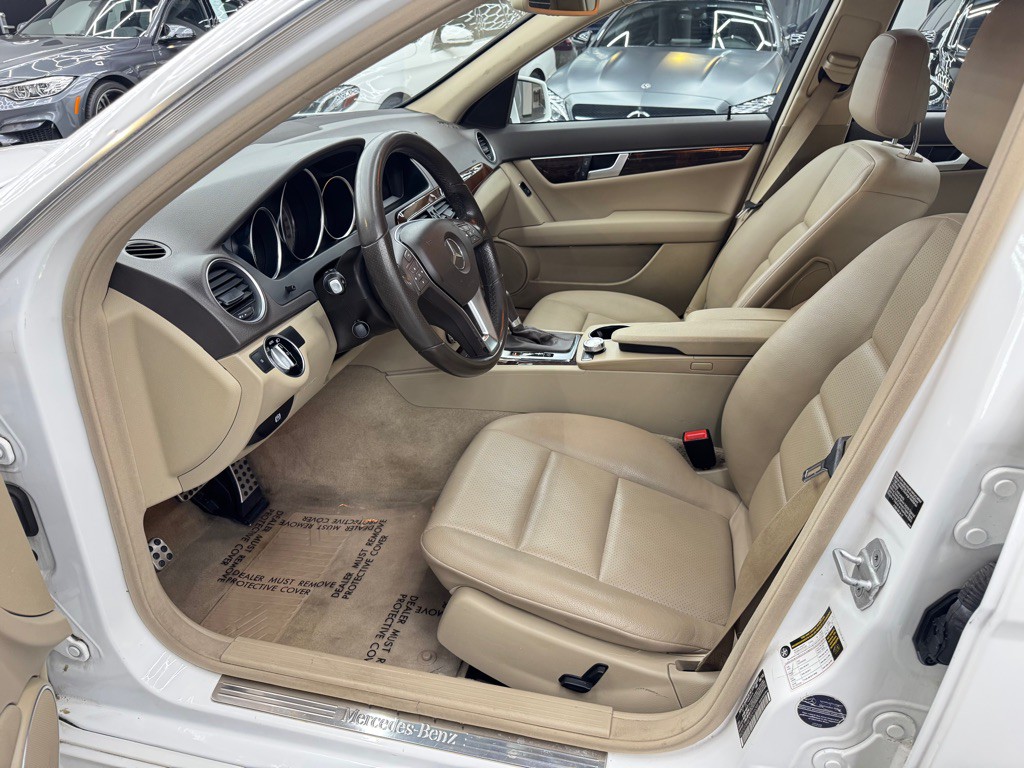 2014 Mercedes-Benz C-Class Image 50