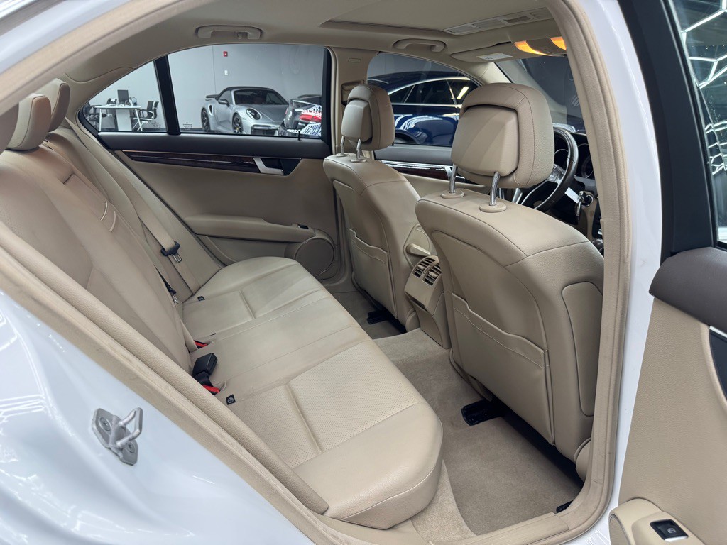 2014 Mercedes-Benz C-Class Image 56