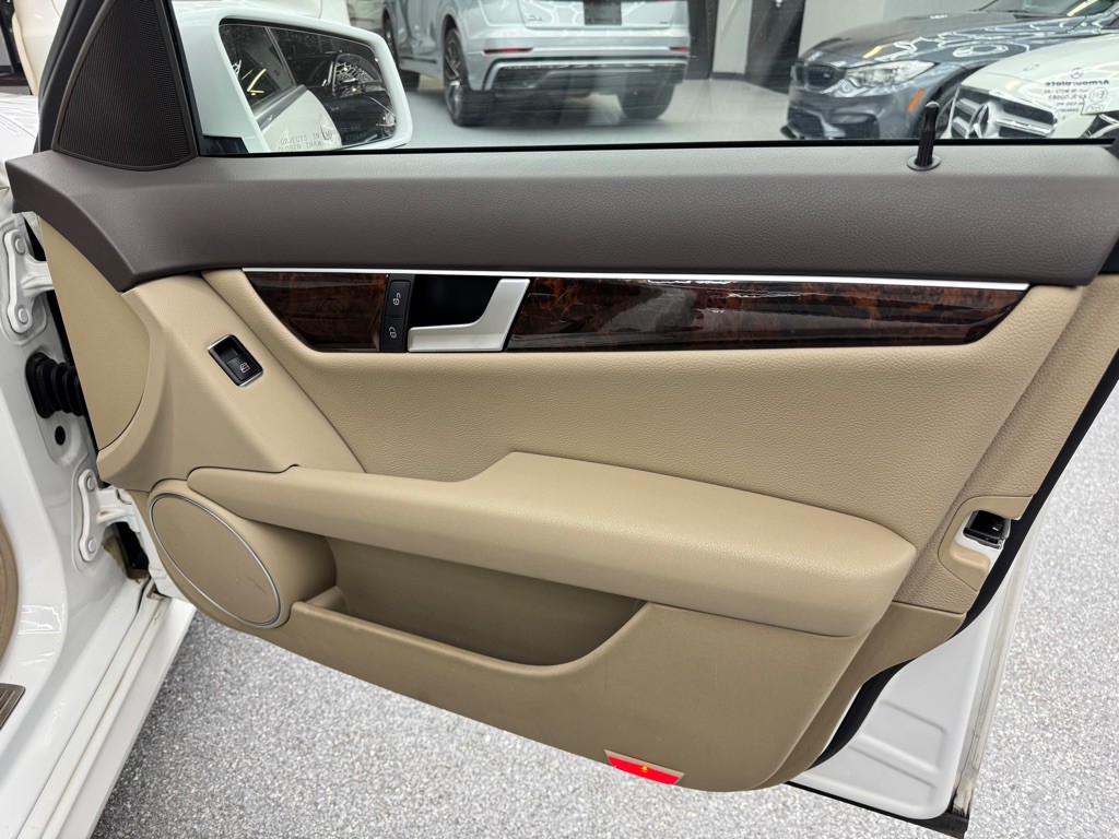 2014 Mercedes-Benz C-Class Image 57