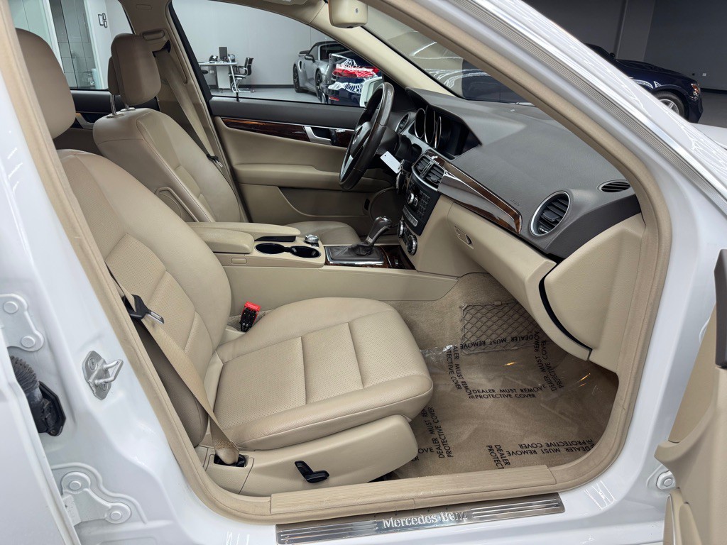 2014 Mercedes-Benz C-Class Image 58