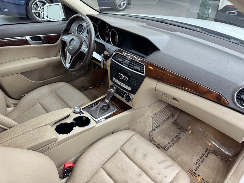 2014 Mercedes-Benz C-Class Image 59