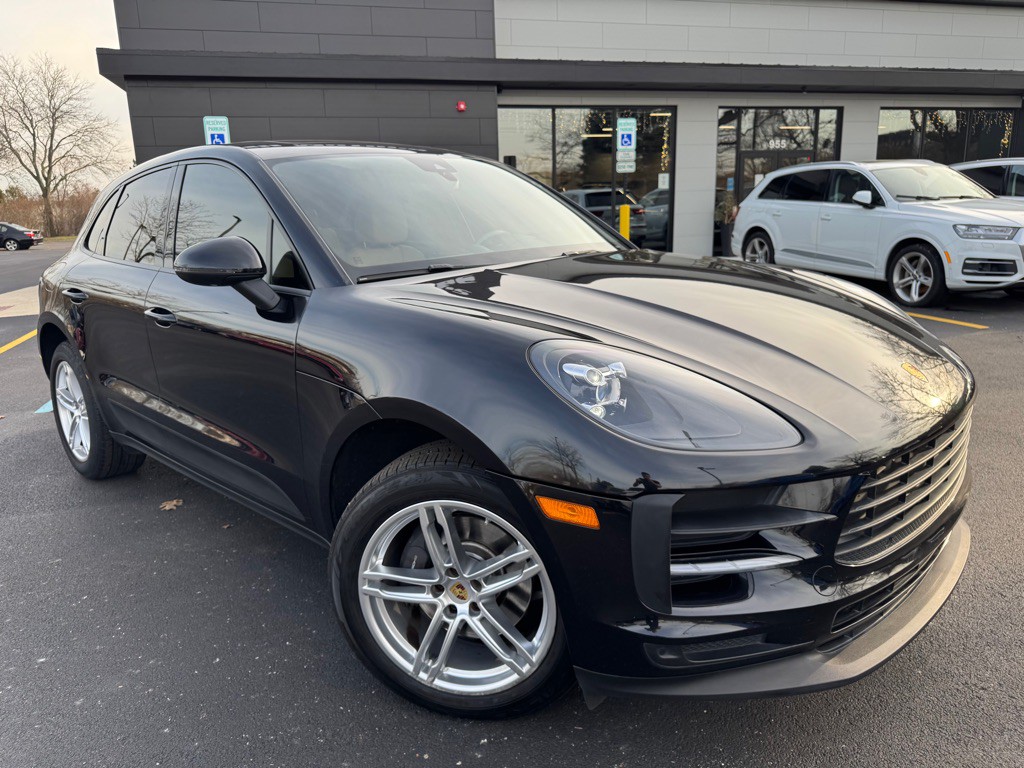 2019 Porsche Macan Image 2