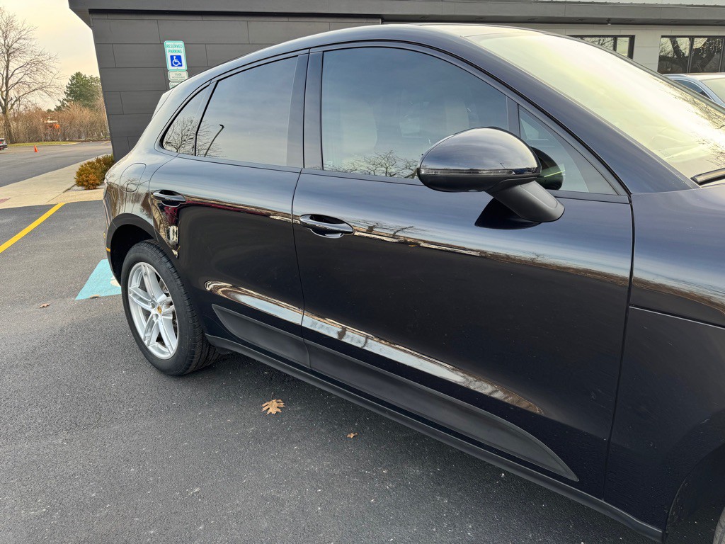 2019 Porsche Macan Image 3