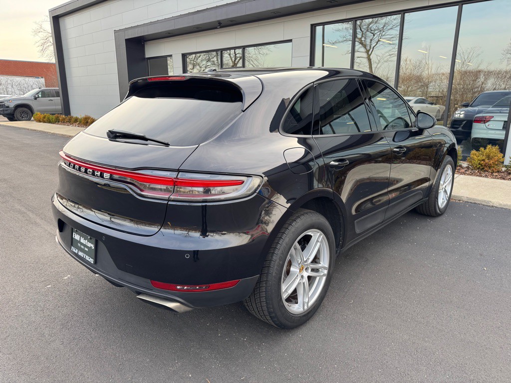 2019 Porsche Macan Image 12
