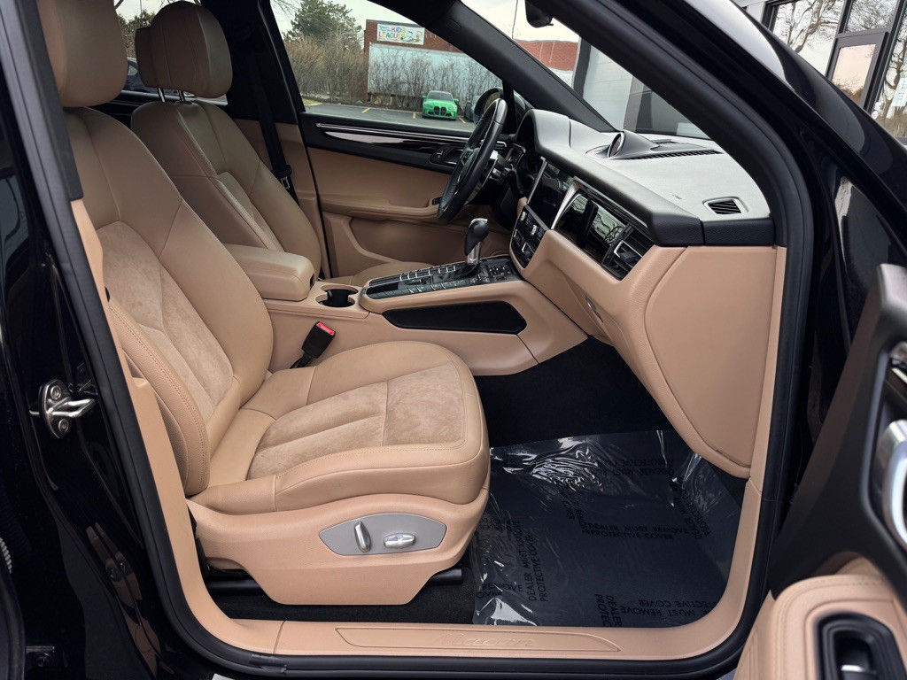 2019 Porsche Macan Image 27