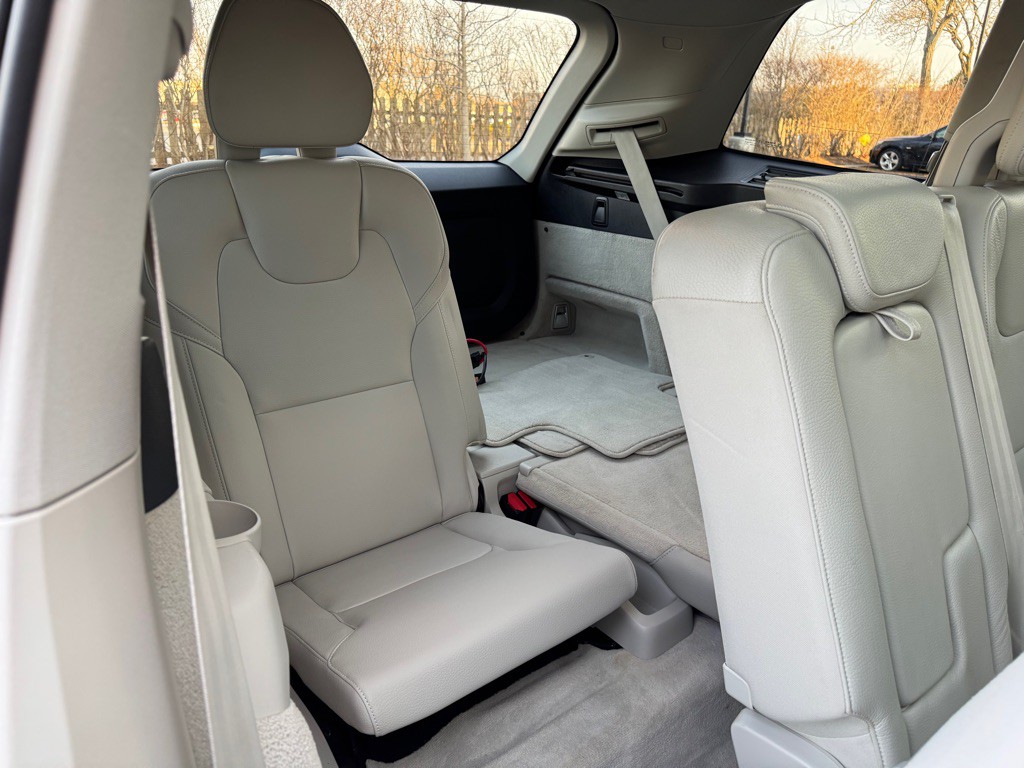 2016 Volvo XC90 Image 23