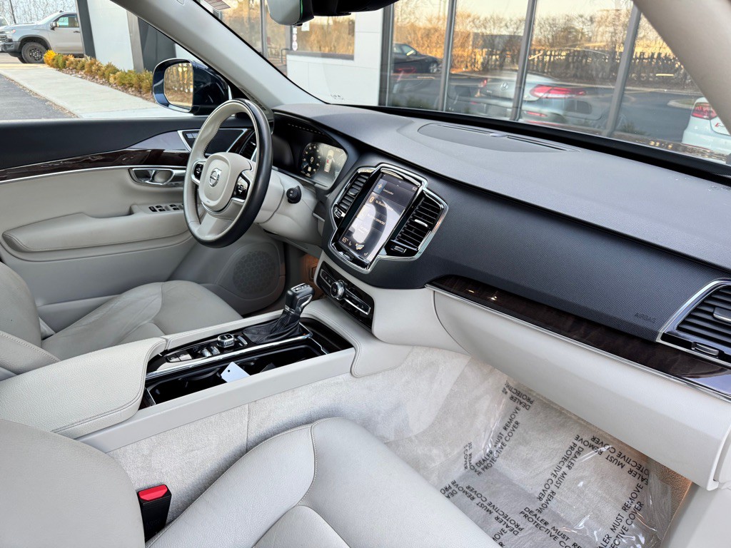 2016 Volvo XC90 Image 26