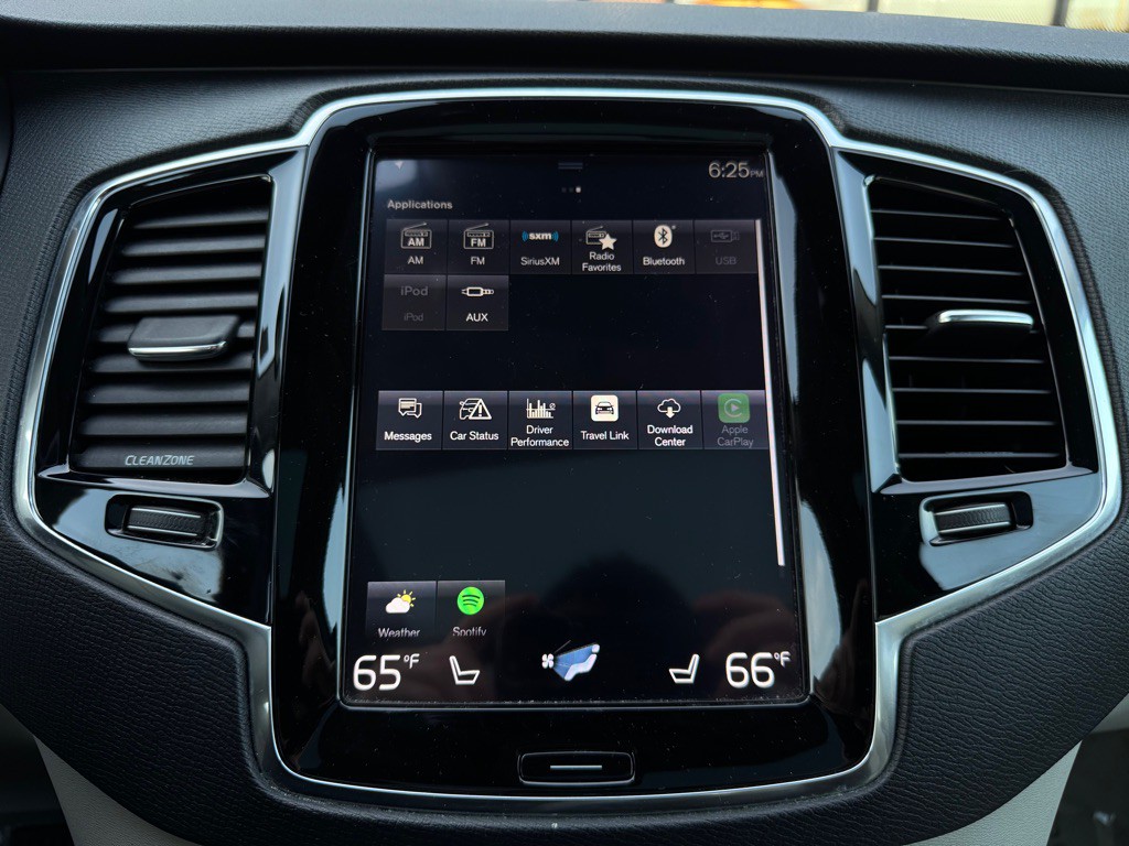 2016 Volvo XC90 Image 31