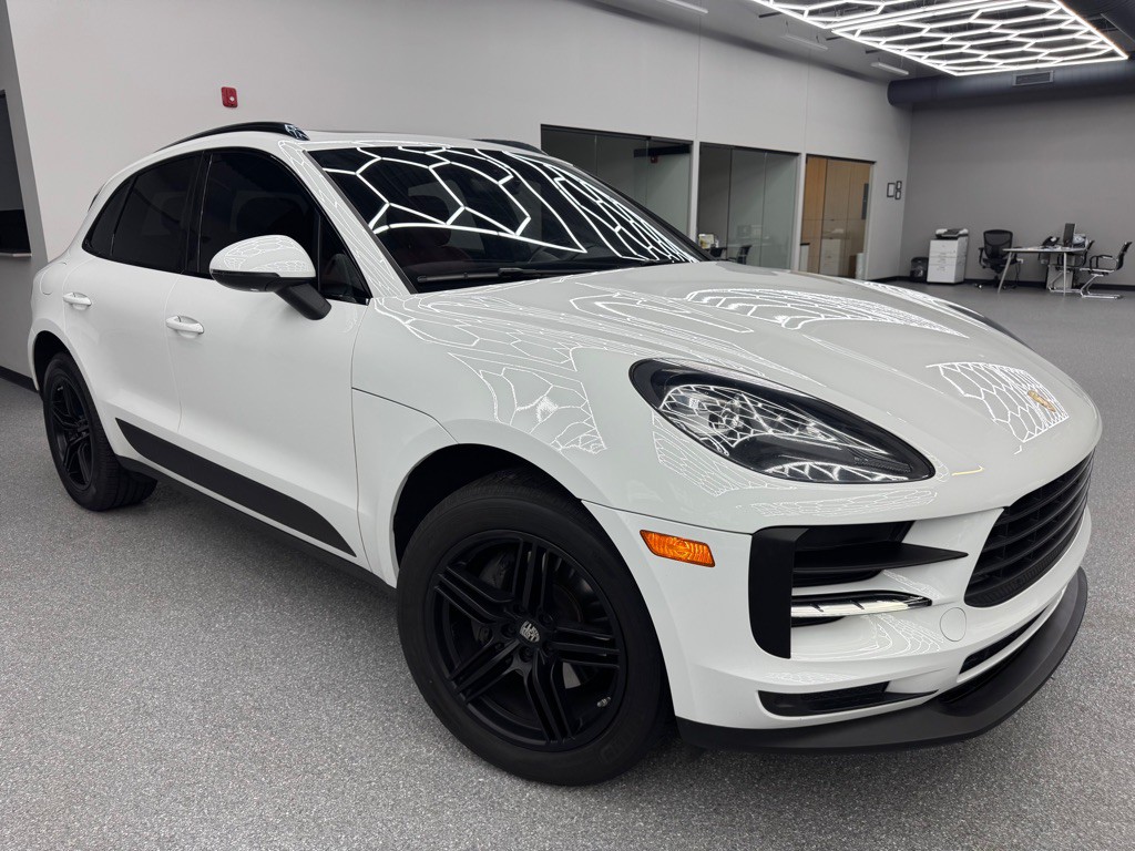 2019 Porsche Macan Image 2