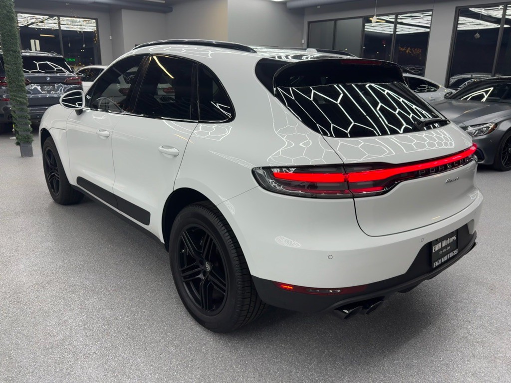 2019 Porsche Macan Image 10