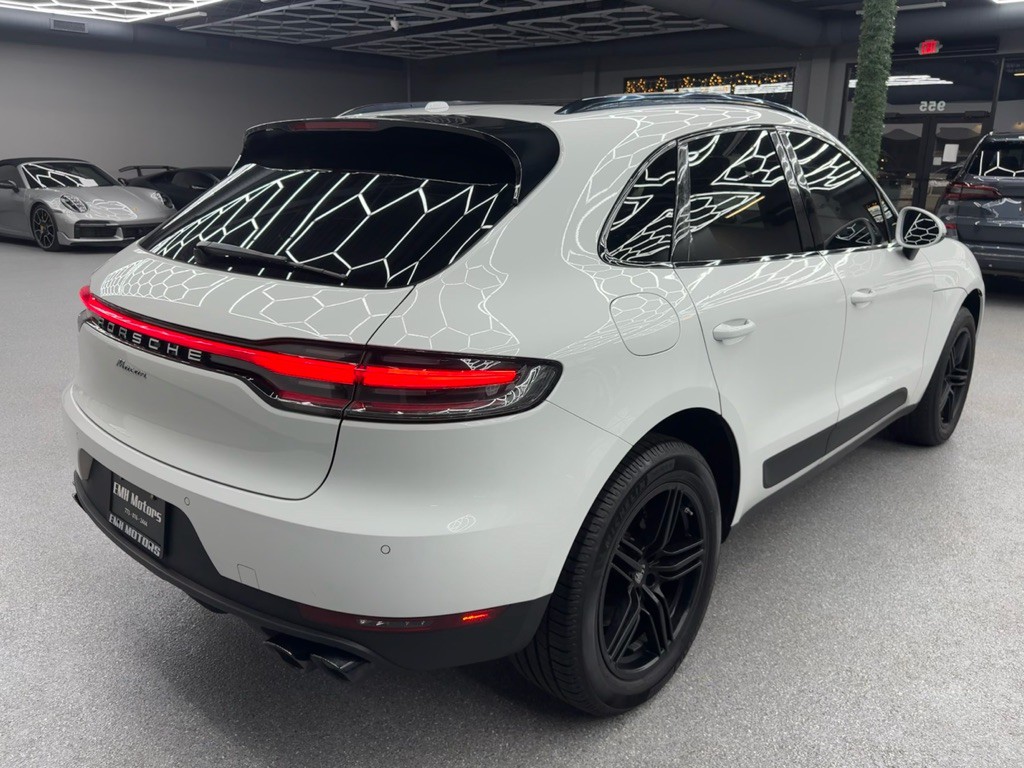 2019 Porsche Macan Image 14