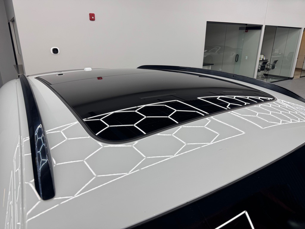 2019 Porsche Macan Image 16