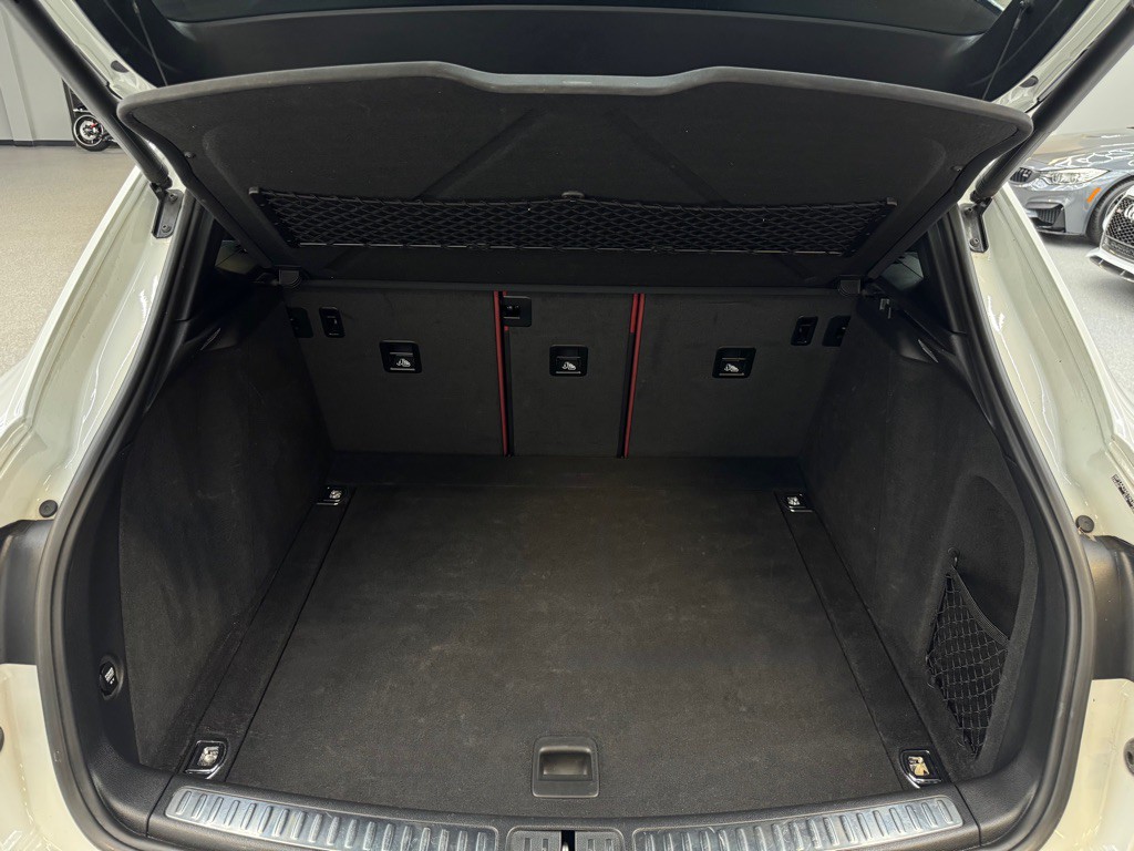 2019 Porsche Macan Image 25