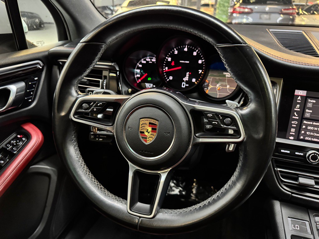 2019 Porsche Macan Image 40