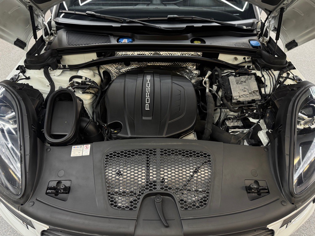 2019 Porsche Macan Image 44