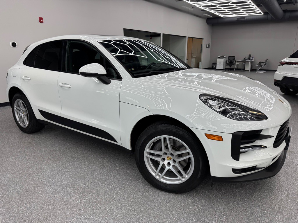 2019 Porsche Macan Image 2