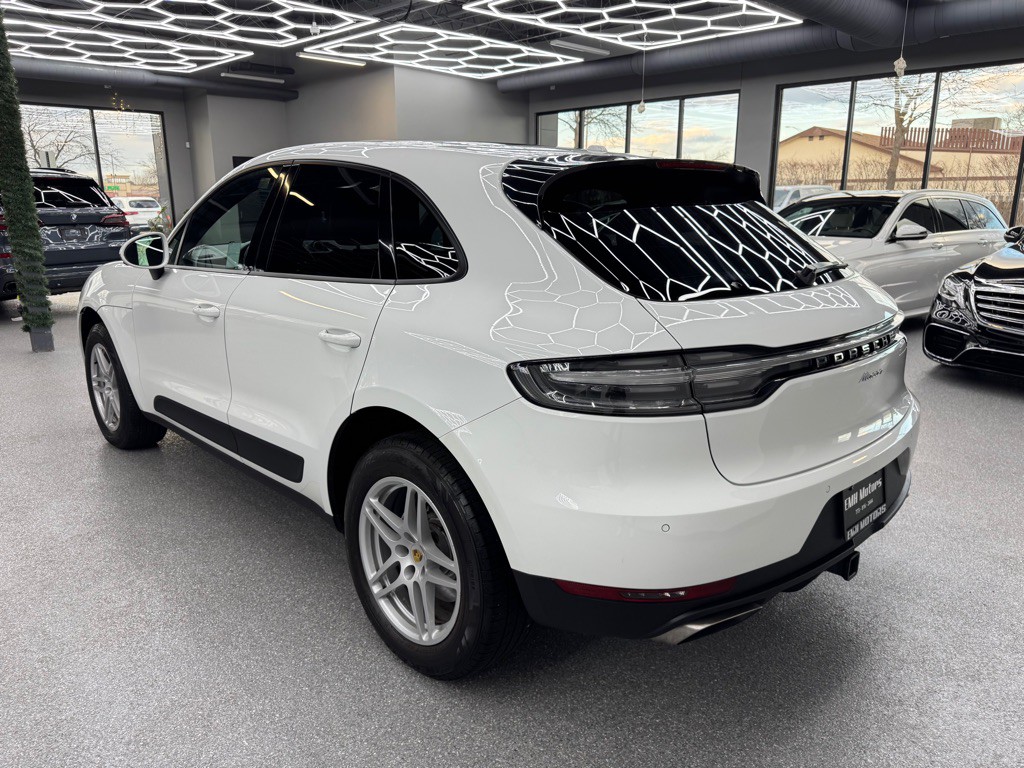 2019 Porsche Macan Image 10