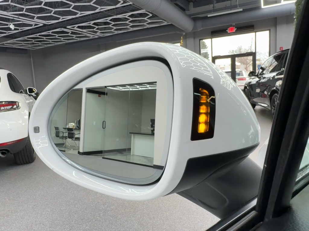 2019 Porsche Macan Image 16