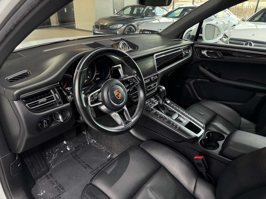 2019 Porsche Macan Image 20