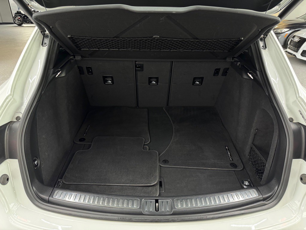 2019 Porsche Macan Image 23