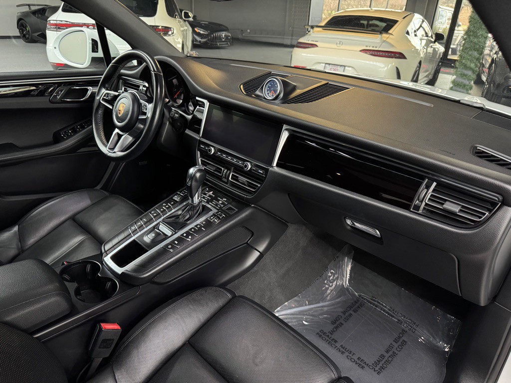 2019 Porsche Macan Image 29