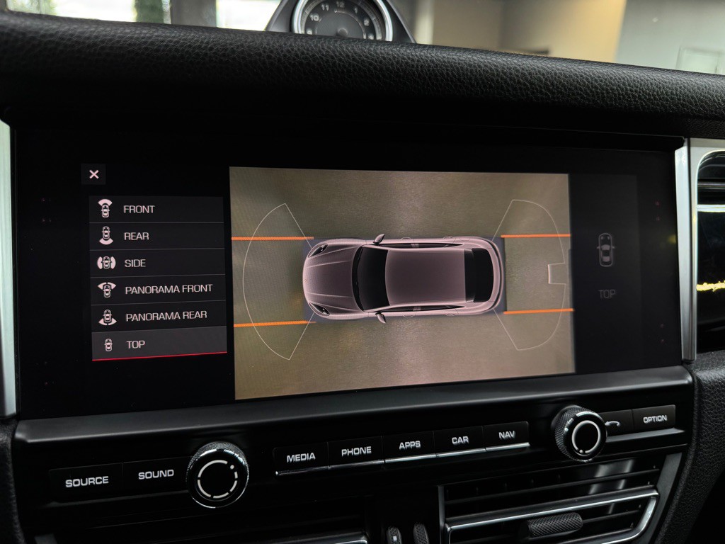 2019 Porsche Macan Image 34