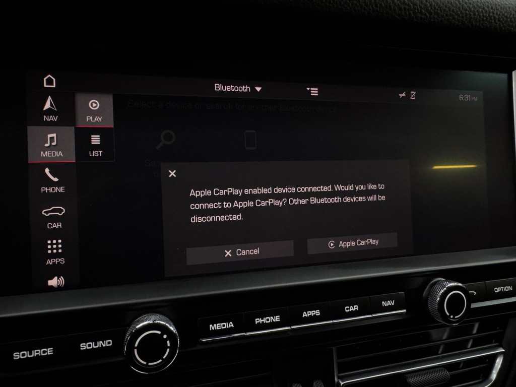 2019 Porsche Macan Image 36