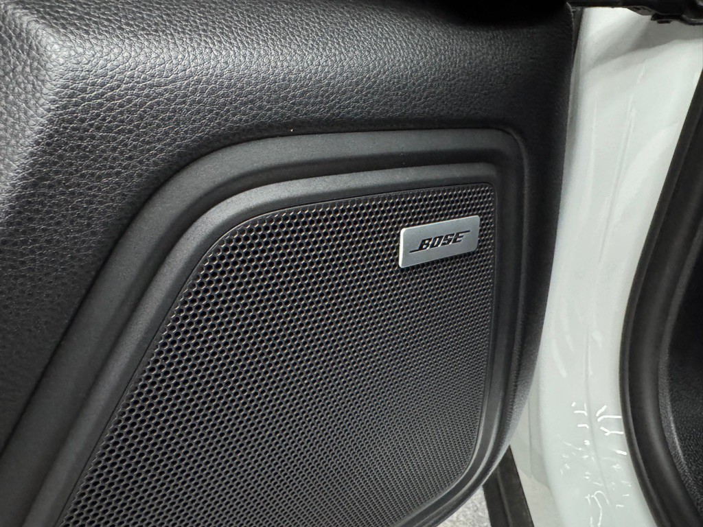 2019 Porsche Macan Image 40