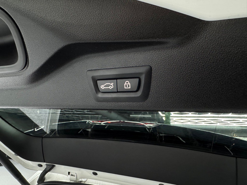 2021 BMW X5 Image 28