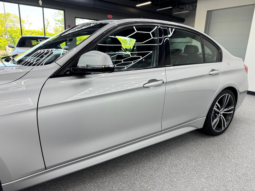 2016 BMW 3 Series Image 10