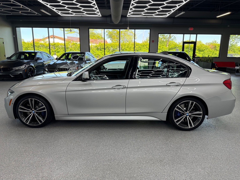 2016 BMW 3 Series Image 11