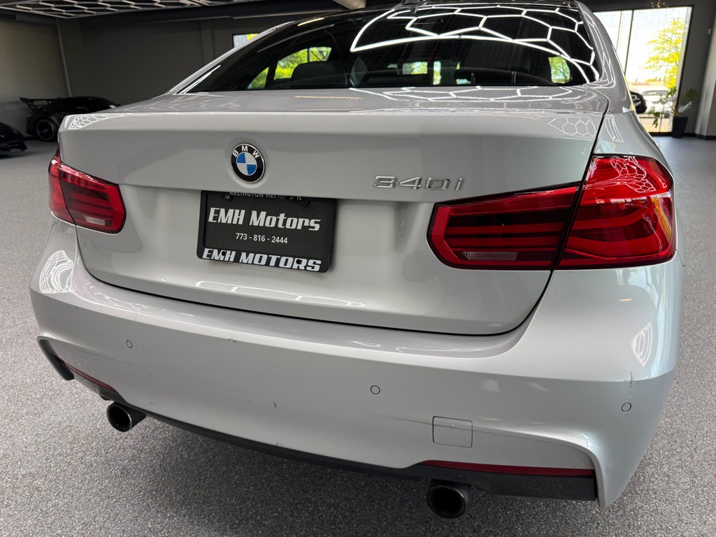 2016 BMW 3 Series Image 14