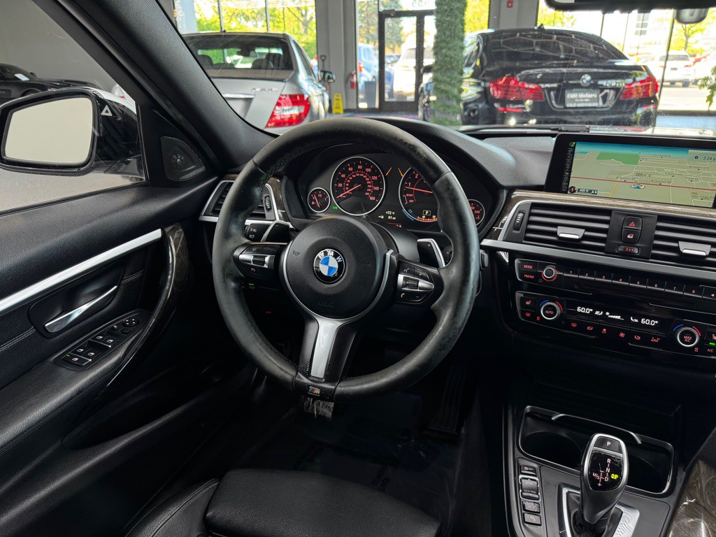 2016 BMW 3 Series Image 34