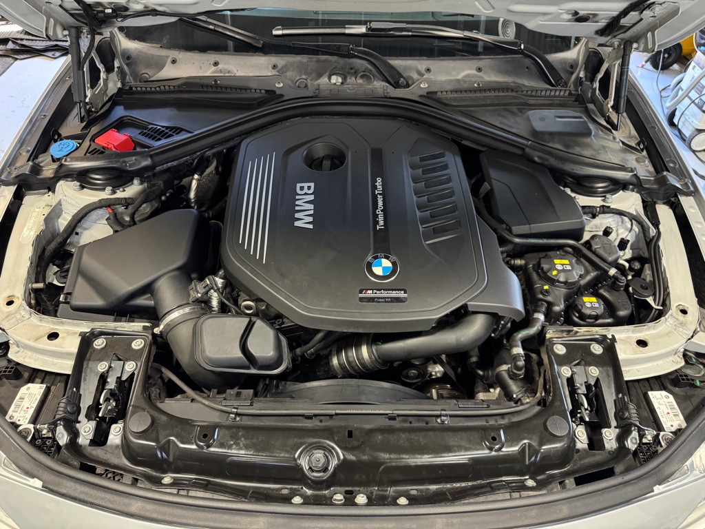 2016 BMW 3 Series Image 46