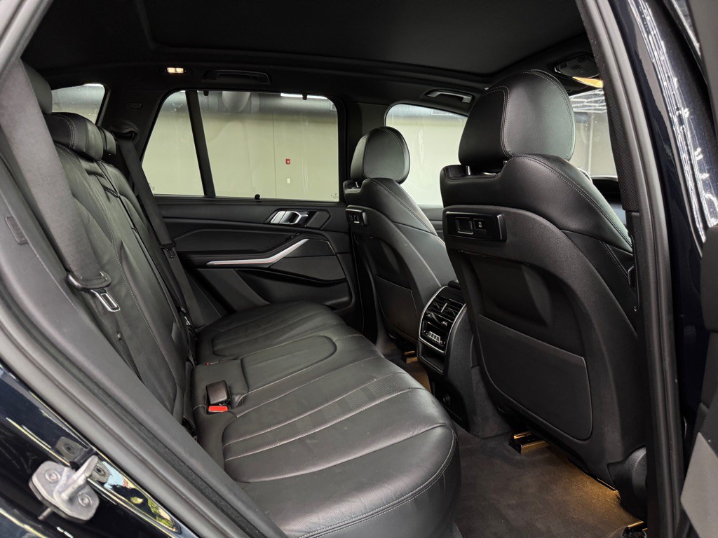 2020 BMW X5 Image 27