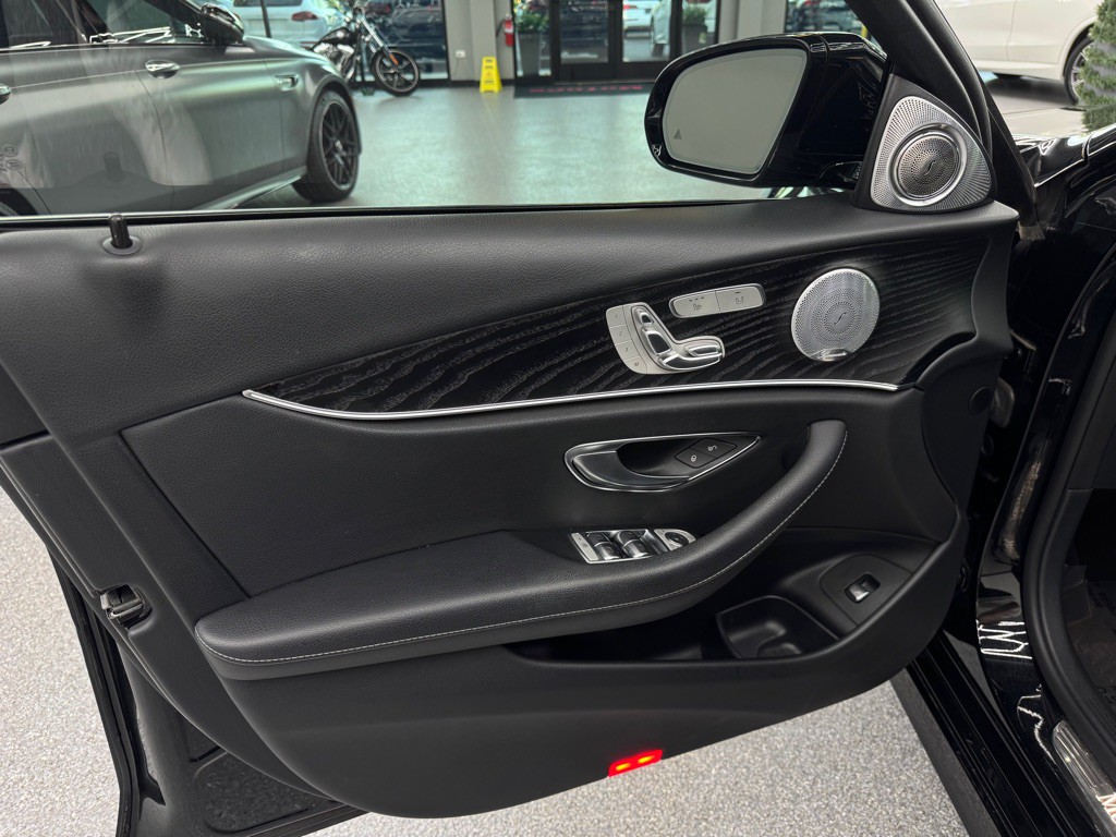 2019 Mercedes-Benz E-Class Image 19