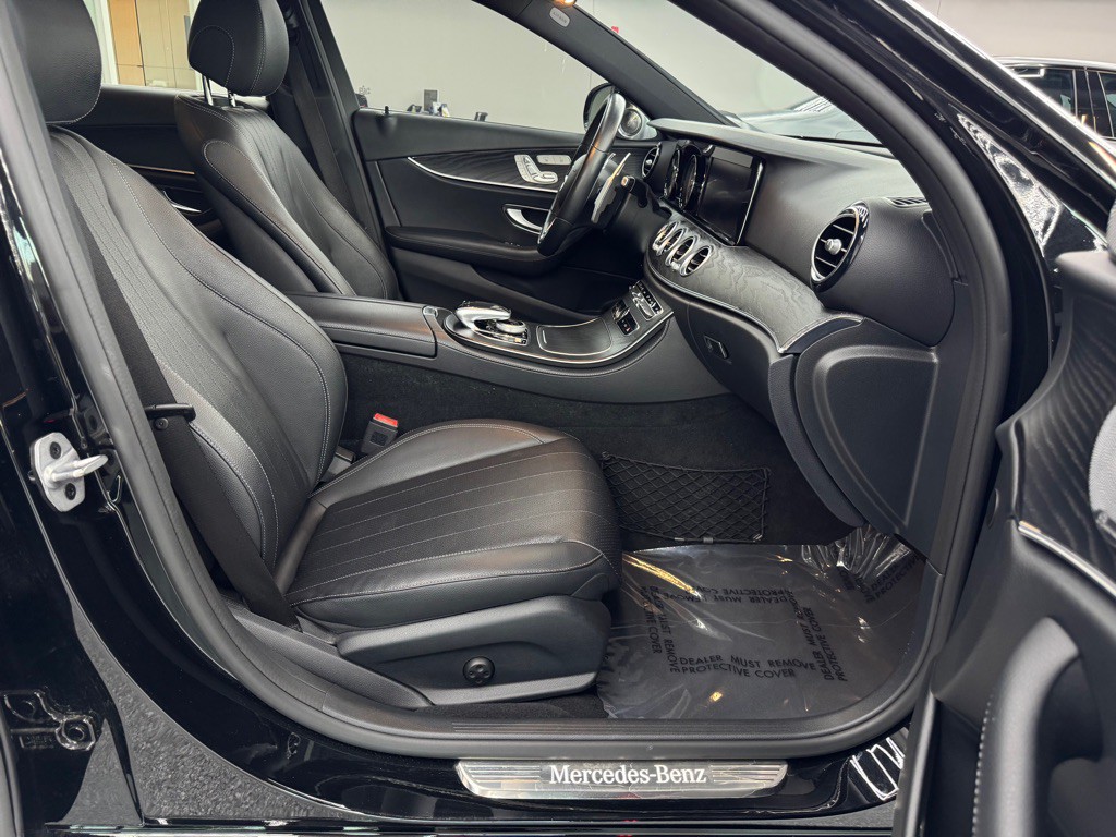 2019 Mercedes-Benz E-Class Image 30