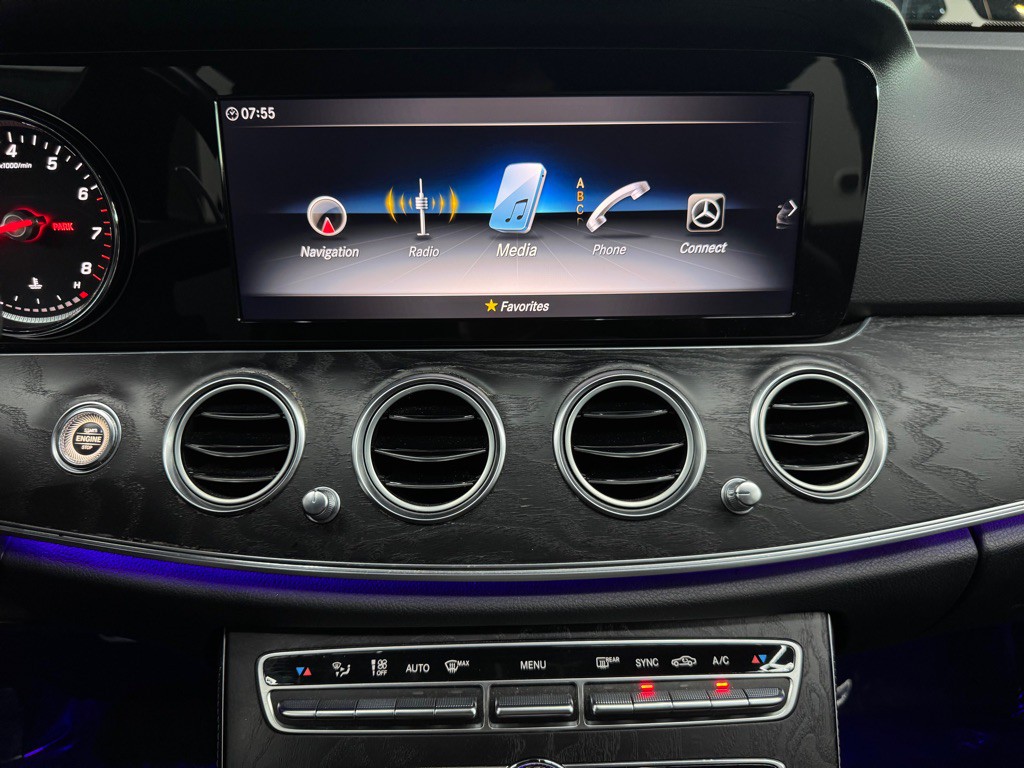 2019 Mercedes-Benz E-Class Image 35