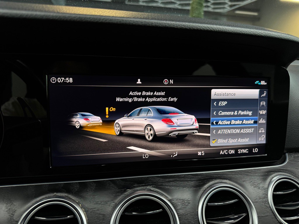 2019 Mercedes-Benz E-Class Image 40