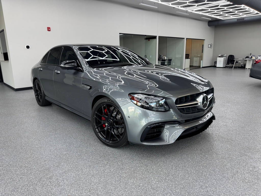 2019 Mercedes-Benz E-Class Image 1
