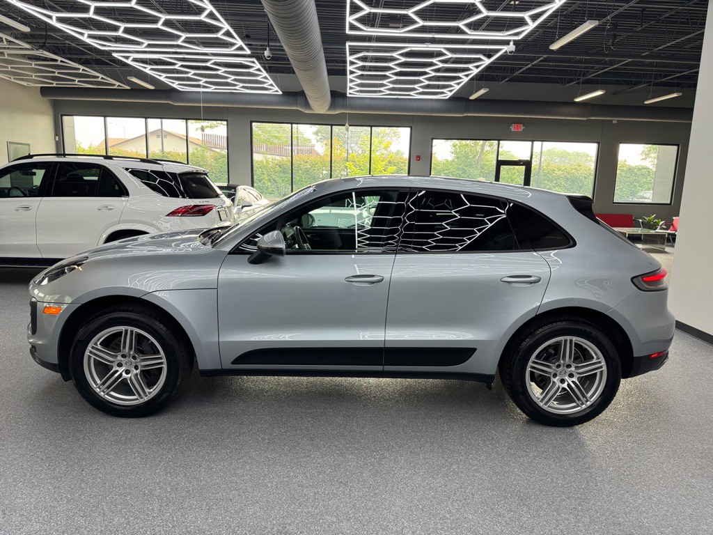2020 Porsche Macan Image 10