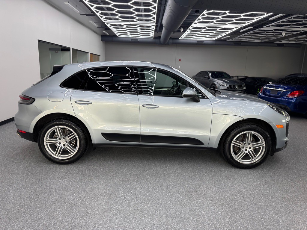 2020 Porsche Macan Image 14