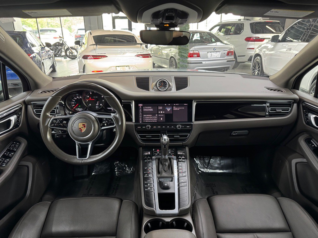 2020 Porsche Macan Image 31